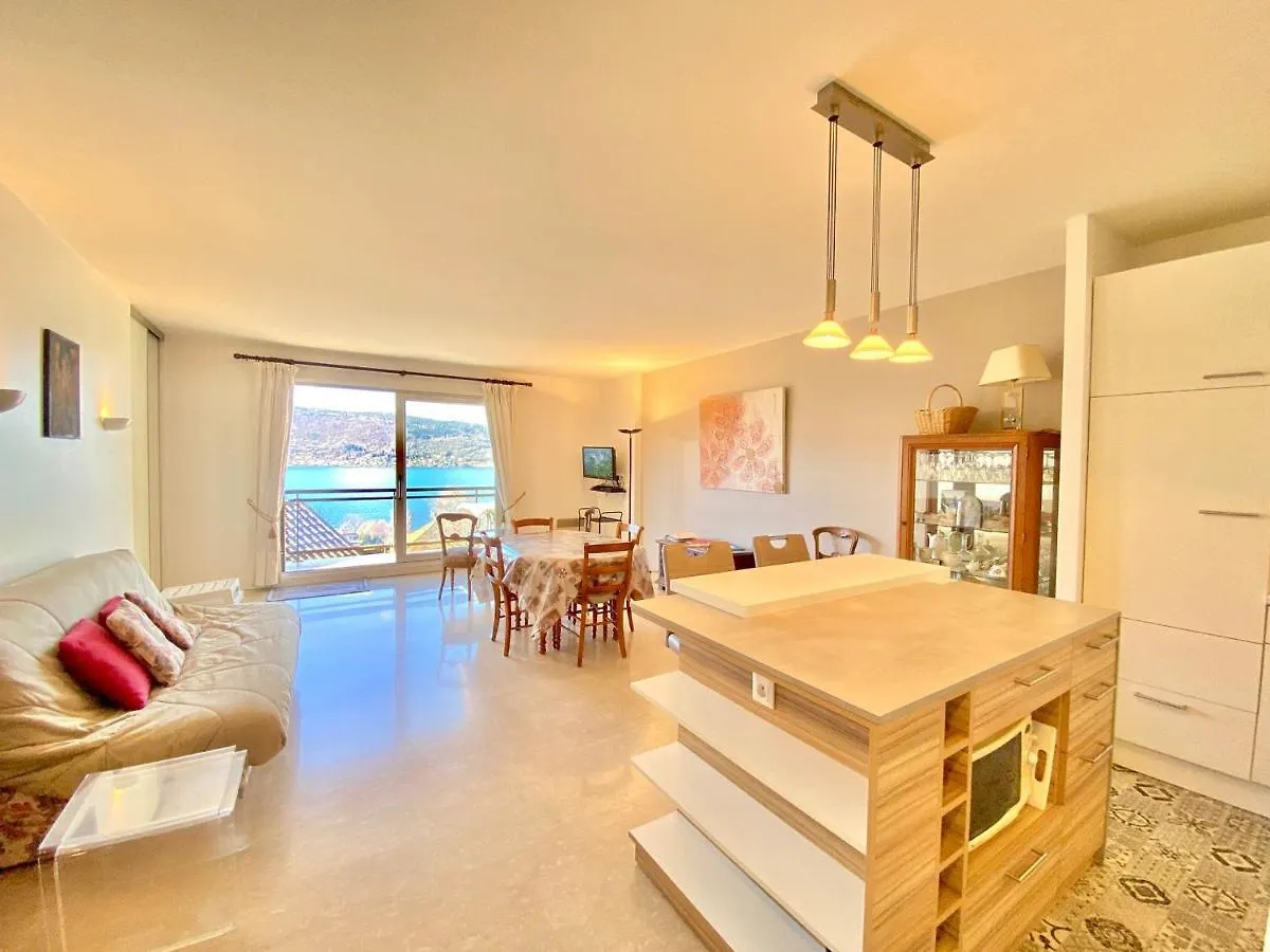 Apartment F3 Lumineux Avec Terrasse, Parking Et Wifi A Veyrier-Du-Lac - Fr-1-432-81